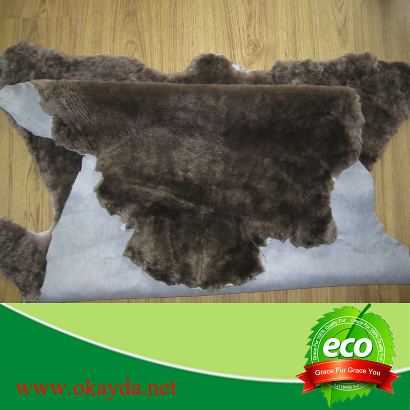 Natural sheepskin fur