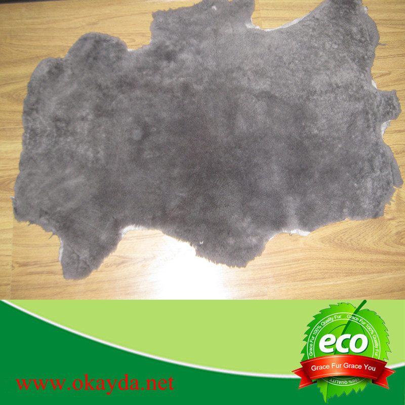 Natural sheepskin fur