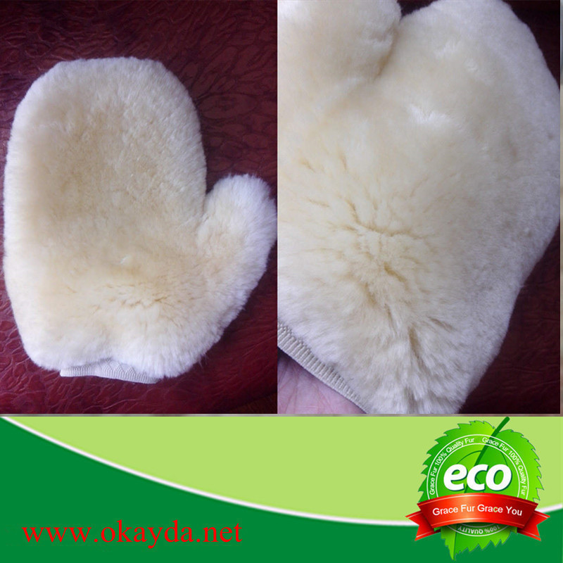 Real sheepskin car wash mitt